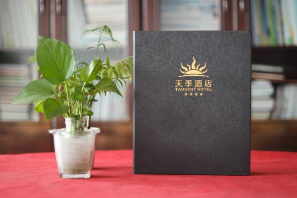 酒店菜譜圖冊(cè)設(shè)計(jì)制作-高端菜譜相冊(cè)制作廠商